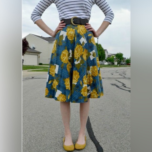 Anthropologie Odille Vintage Roses Midi Skirt - Picture 1 of 8
